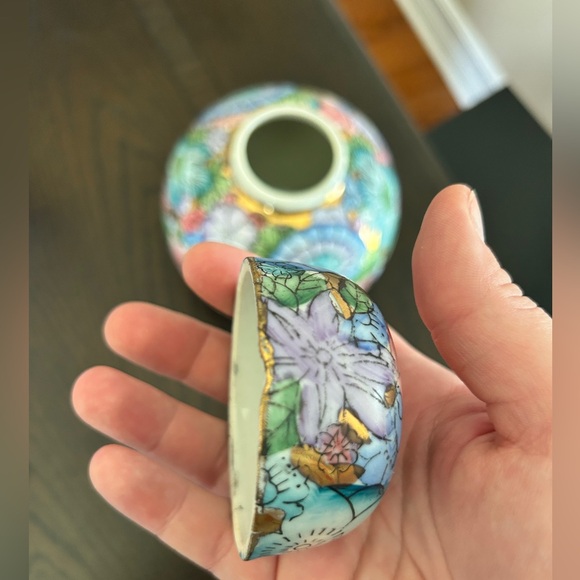 Vintage Fine Chinese Porcelain Thousand Flowers Ovoid Covered Ginger Jar Vase - Picture 5 of 16